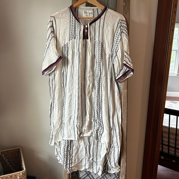 Lightweight coverup with embroidered accents - Picture 1 of 5